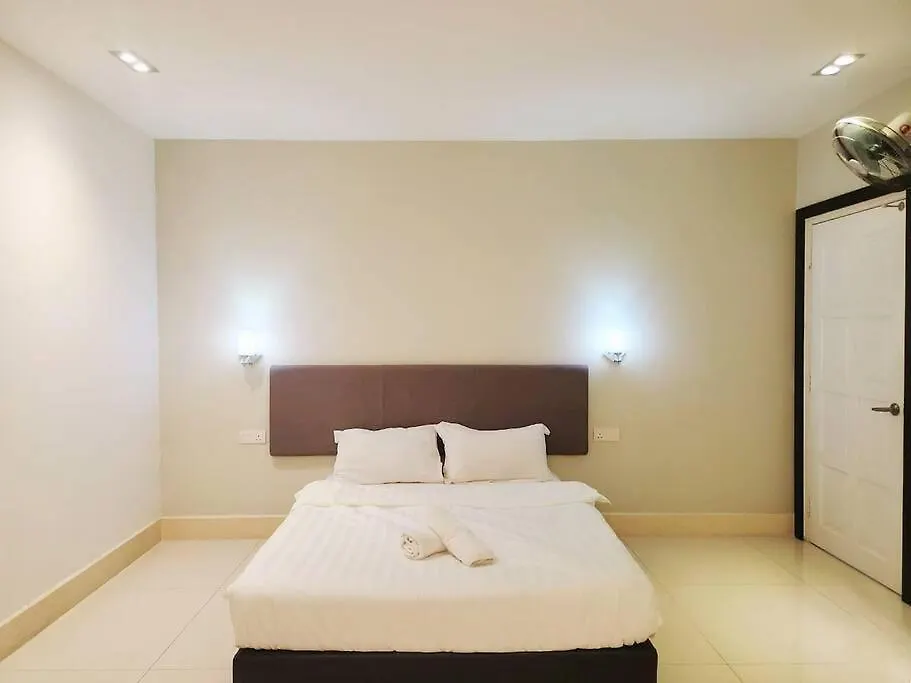 Ipoh Kinta River Front Luxury Pent House 4Br 18Pax 0*,
