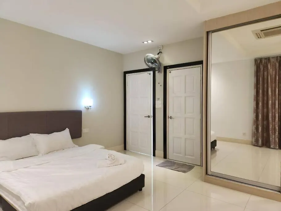 公寓 Ipoh Kinta River Front Luxury Pent House 4Br 18Pax