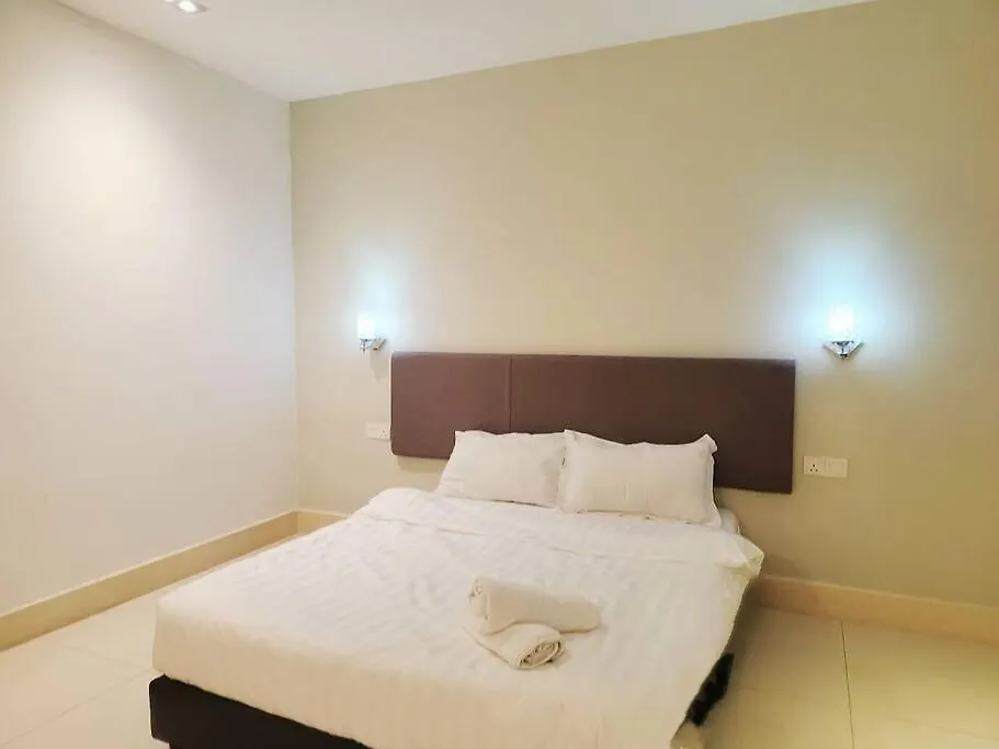 Ipoh Kinta River Front Luxury Pent House 4Br 18Pax 아파트